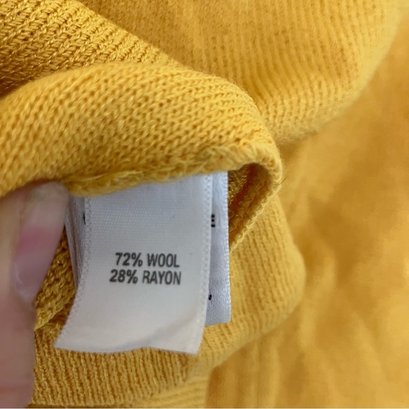 Vintage St. John Yellow Women's Wool & Rayons Jacket (8) - Picture 6 of 7